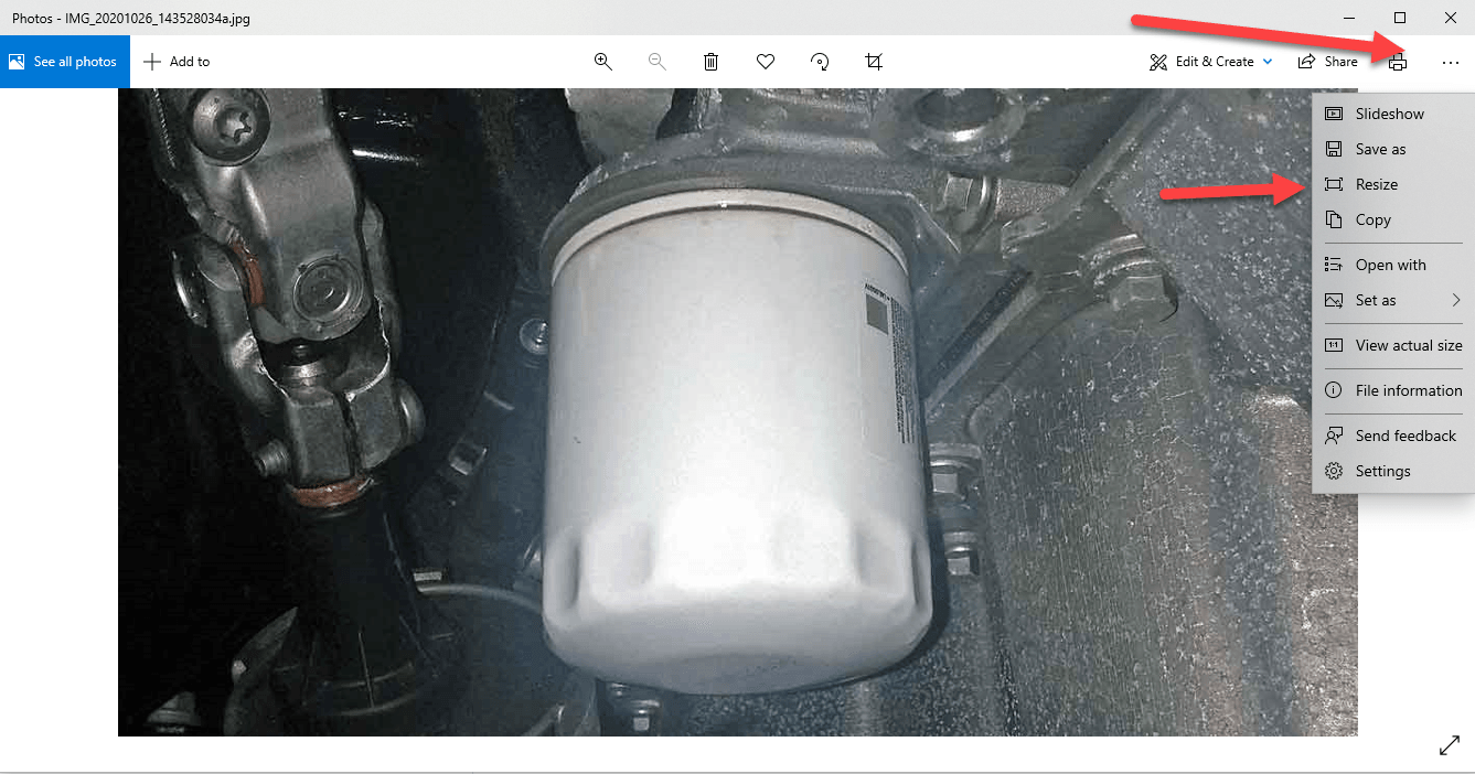 Screenshot: Open the picture you want to compress in Microsoft Photos