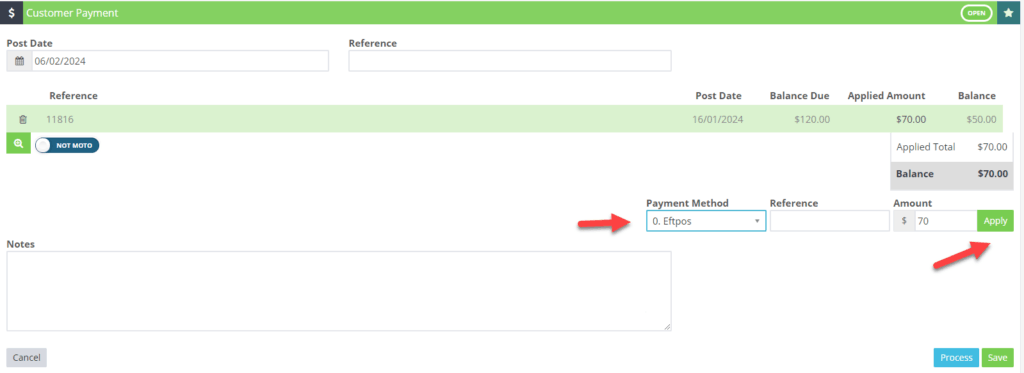 Workshop Software allocate a payment to a customers invoice showing payment method, apply, process